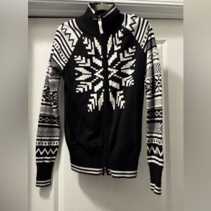 Athleta Black and White Patterned Zip-Up Sweater